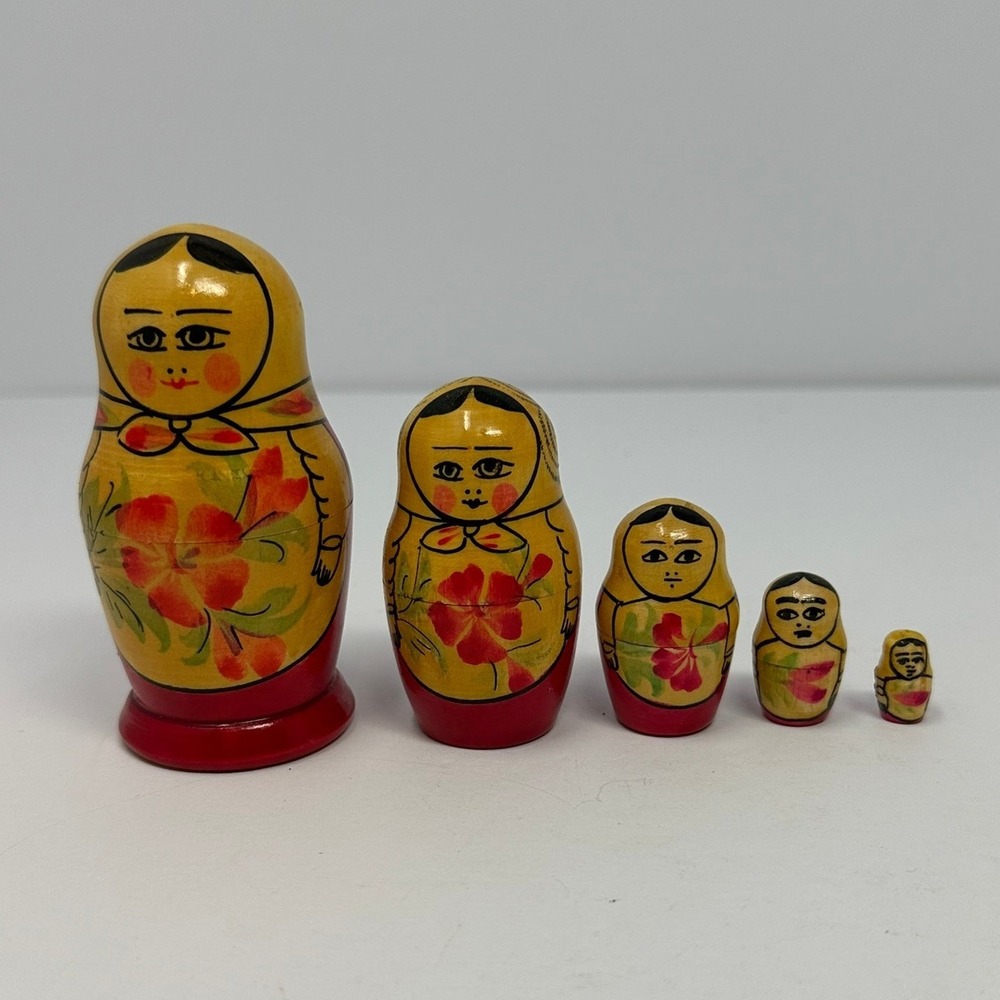 Vintage Russian Nesting Dolls Matryoshka Set of 5 Made in USSR Hand Painted Wood
